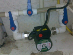 裝個地?zé)嵫h(huán)泵，暖氣一開家里24小時都不冷！